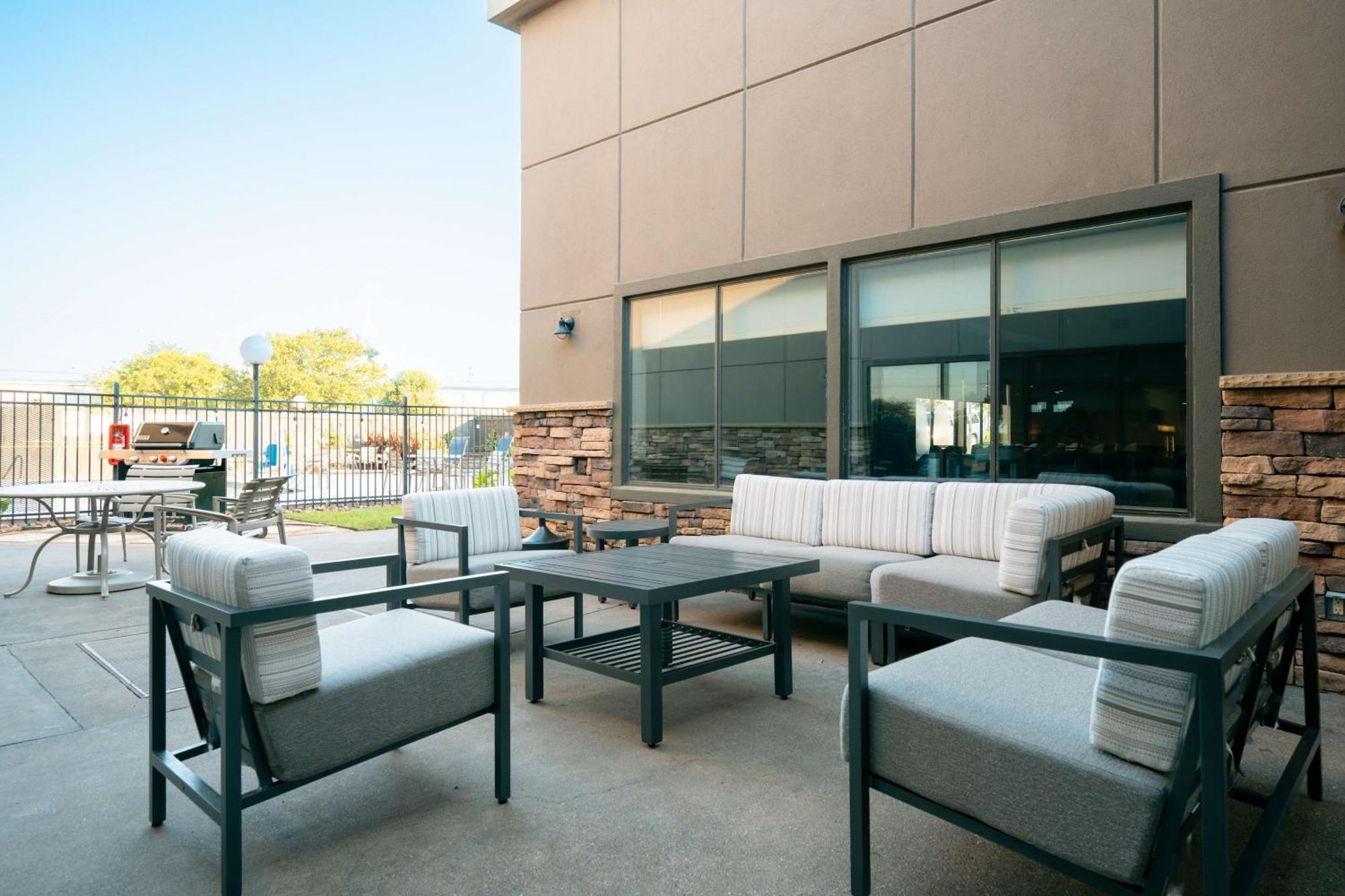 Western Premier College Station Hotel 3*