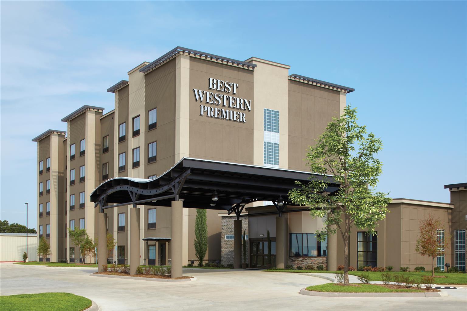 Western Premier College Station 3*